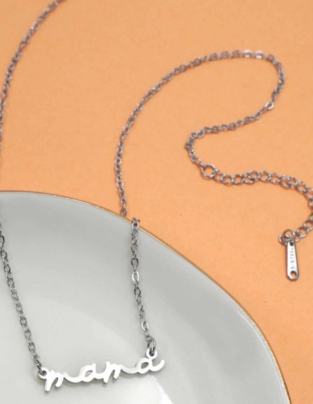 Mama Script Necklace