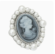 Vintage Cameo Pearl Frame Brooch