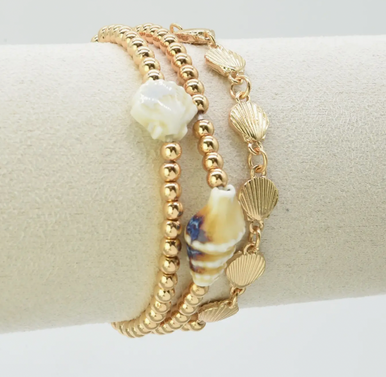 White Seashell Bracelet Set